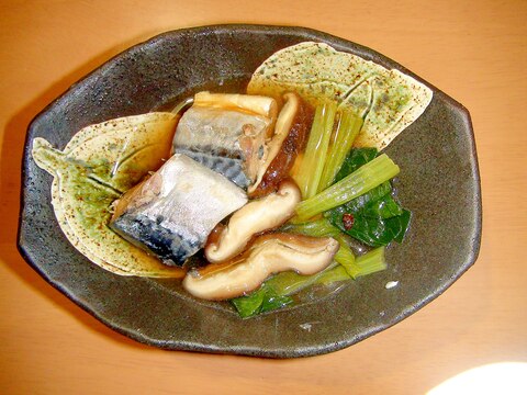 5分で簡単♪鯖の缶詰&小松菜&椎茸の、煮物